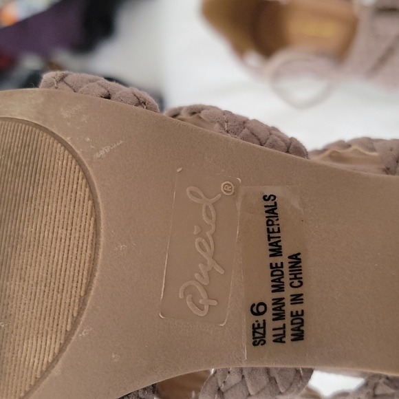 Block heel lace up - Picture 3 of 3